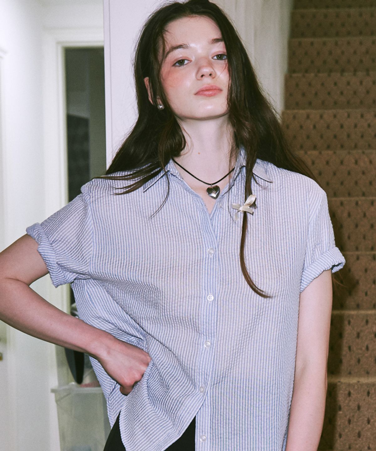 론론(RONRON) SEERSUCKER BASIC SHORT SHIRT BLUE STRIPE