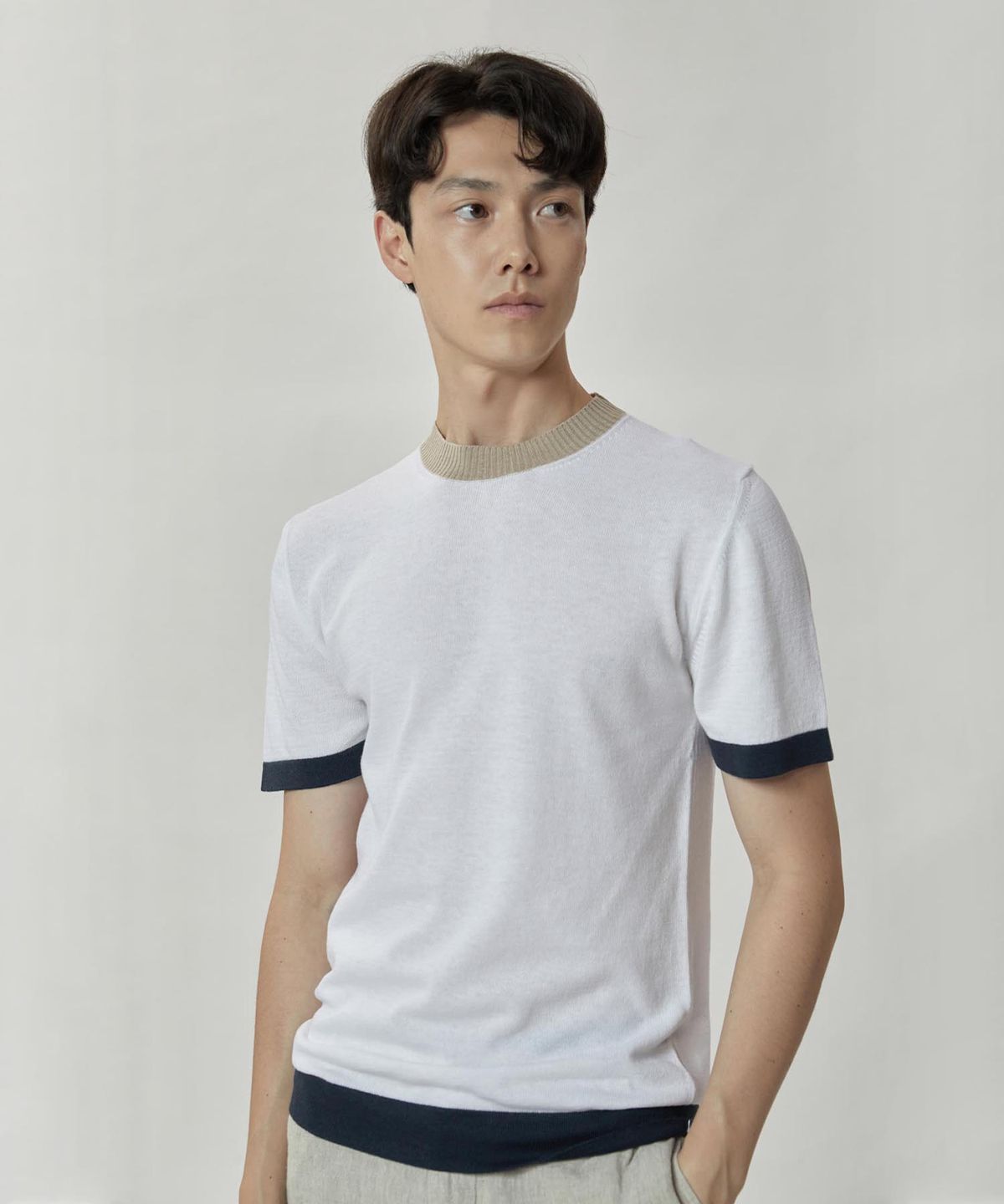 빠니깔레(PANICALE) 화이트 코튼 리넨 블렌드 반소매 크루넥 니트