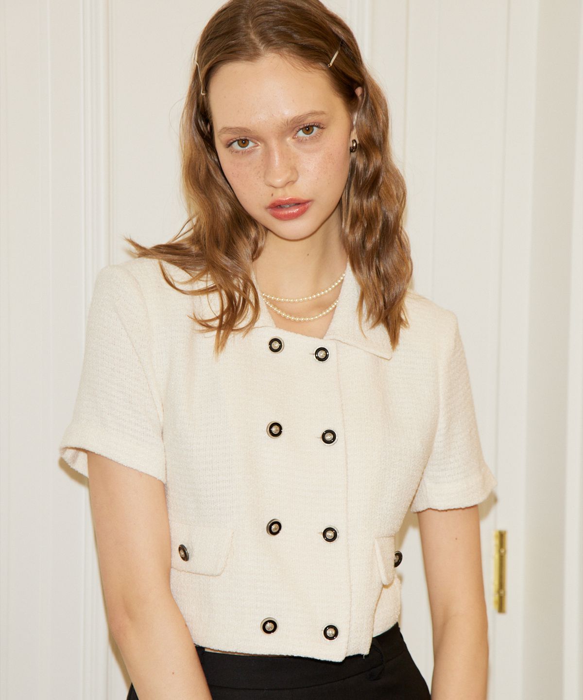 살롱 드 욘(SALON DE YOHN) Double Button Crop Jacket_ Ivory
