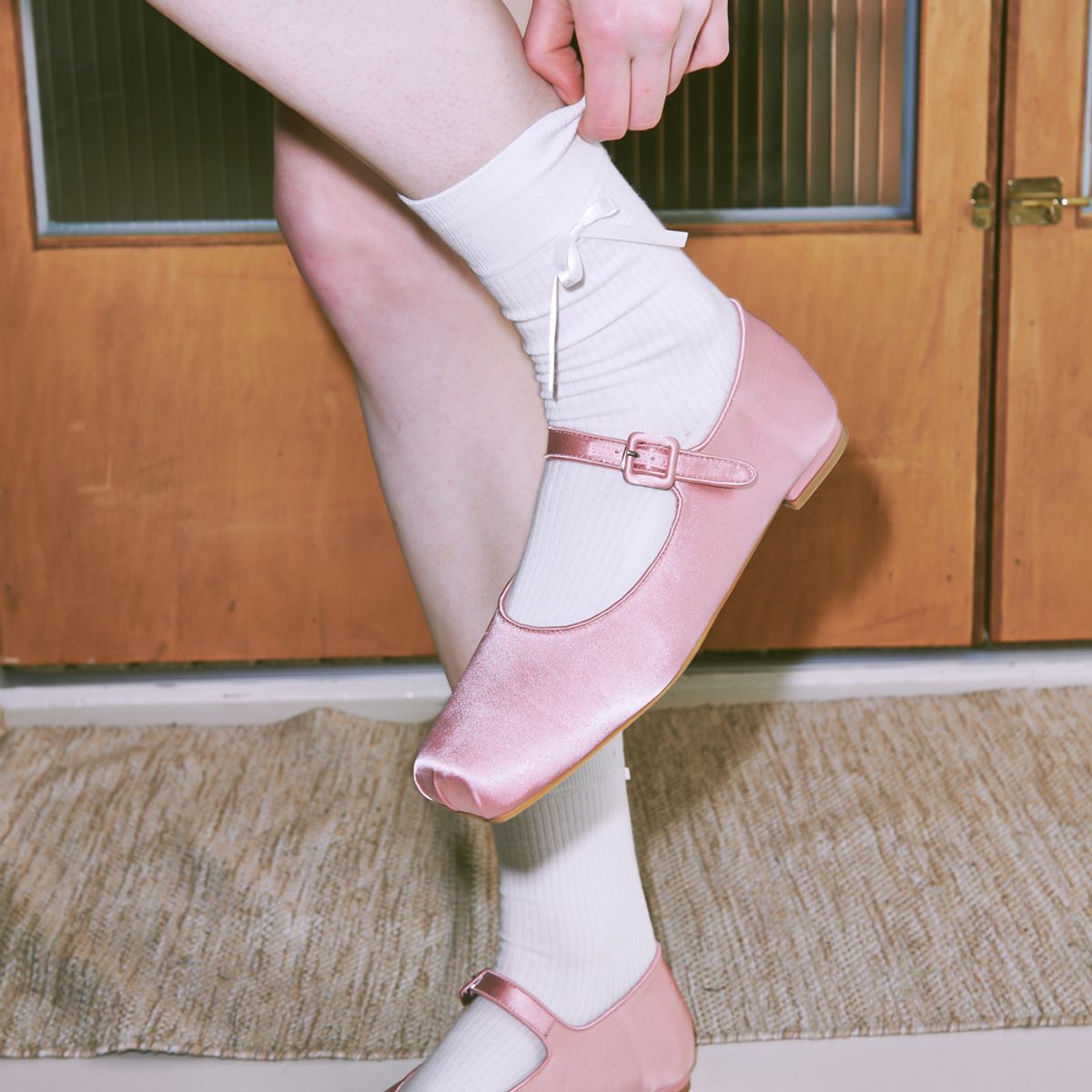 론론(RONRON) RIBBON POINT SOCKS WHITE