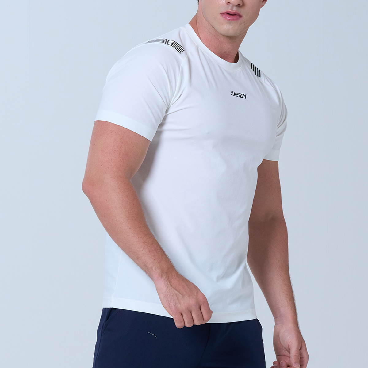 엑스네지(XNAZZY) 라이프 스포티 반팔티셔츠 XN23SSMTS04 [CREAM]