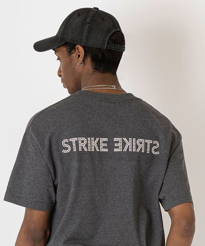 Stud Reversal Logo Regular T-Shirt (CHARCOAL)