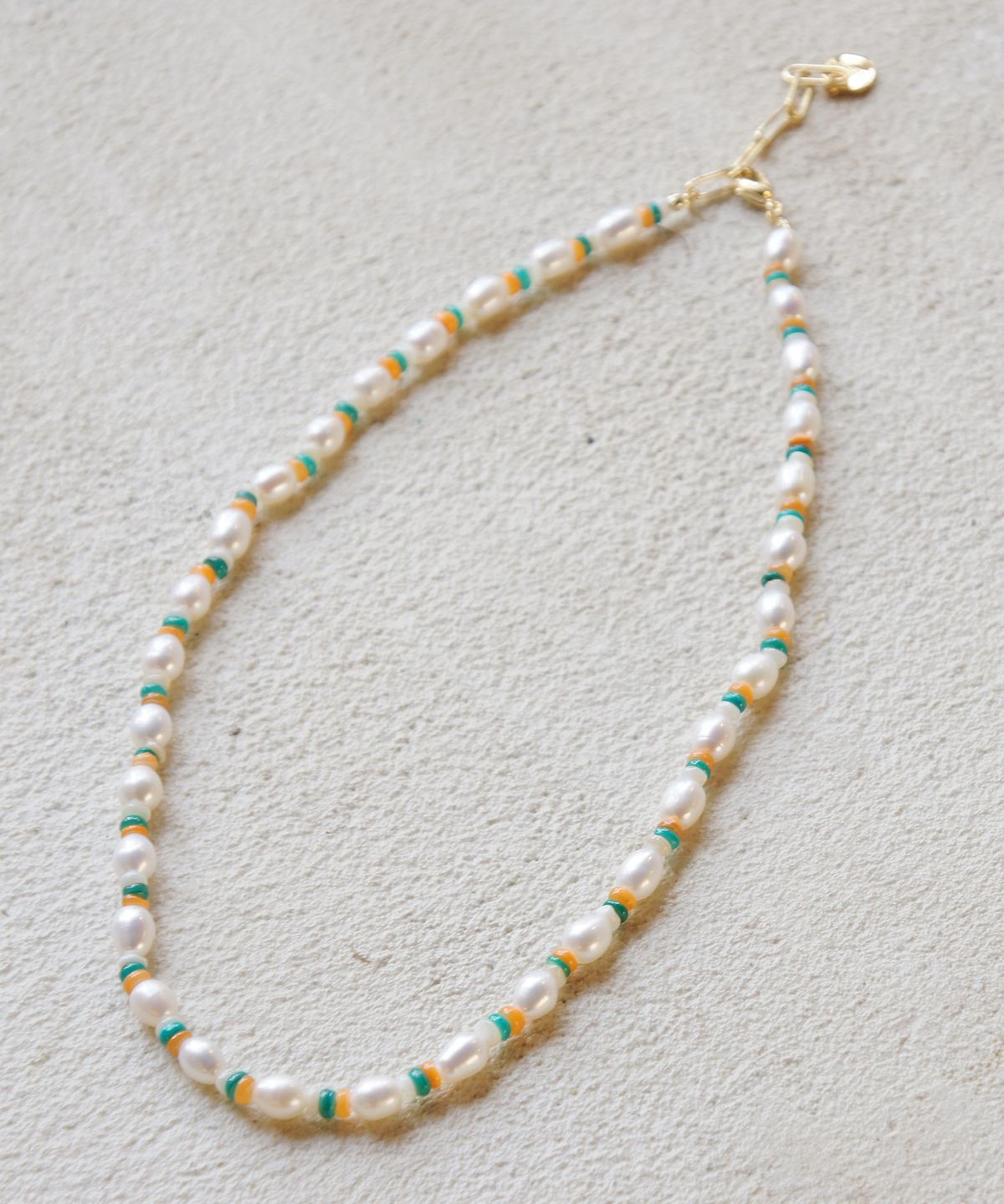 트레쥬(TREAJU) TRIPLE COMBI COLOR PEARL NECKLACE