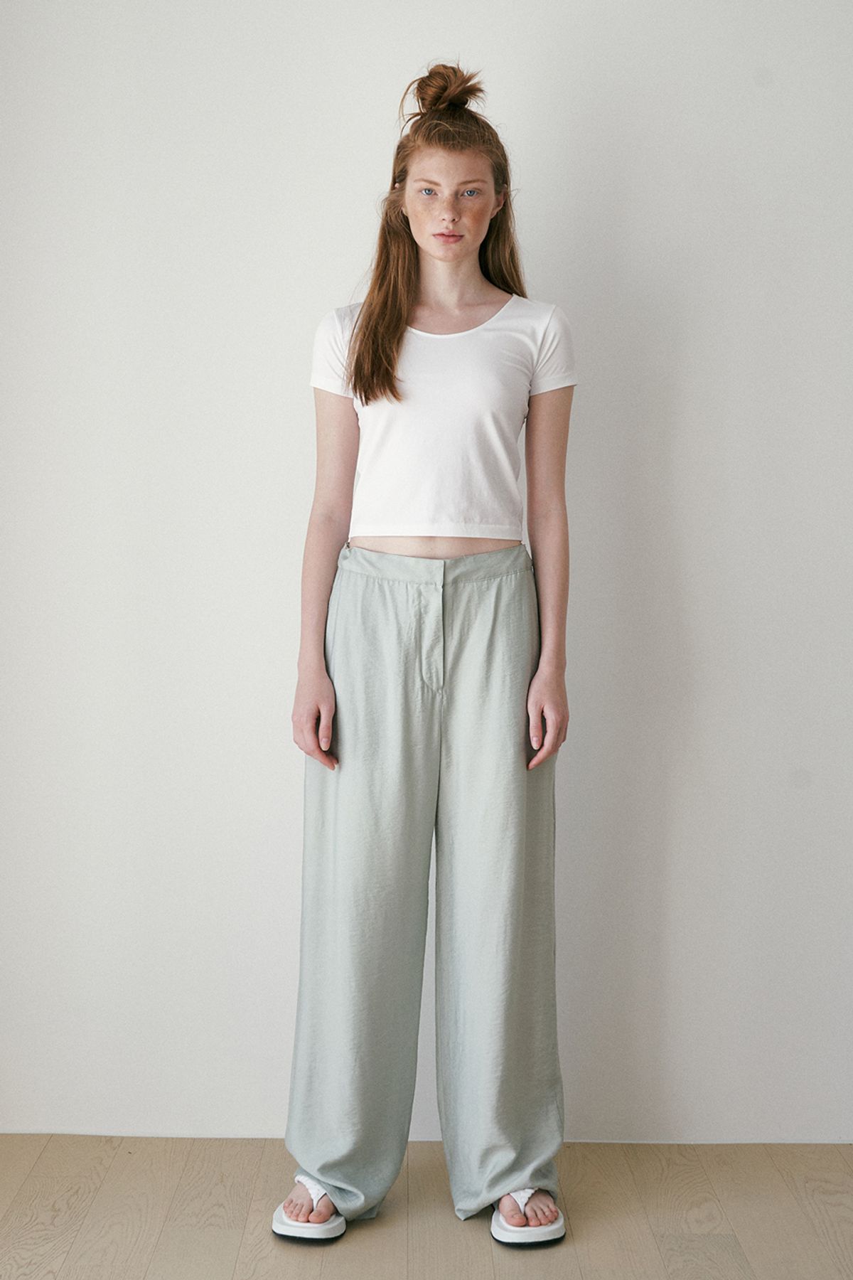 르브아시스(REVOIRSIS) cap sleeve t-shirt white