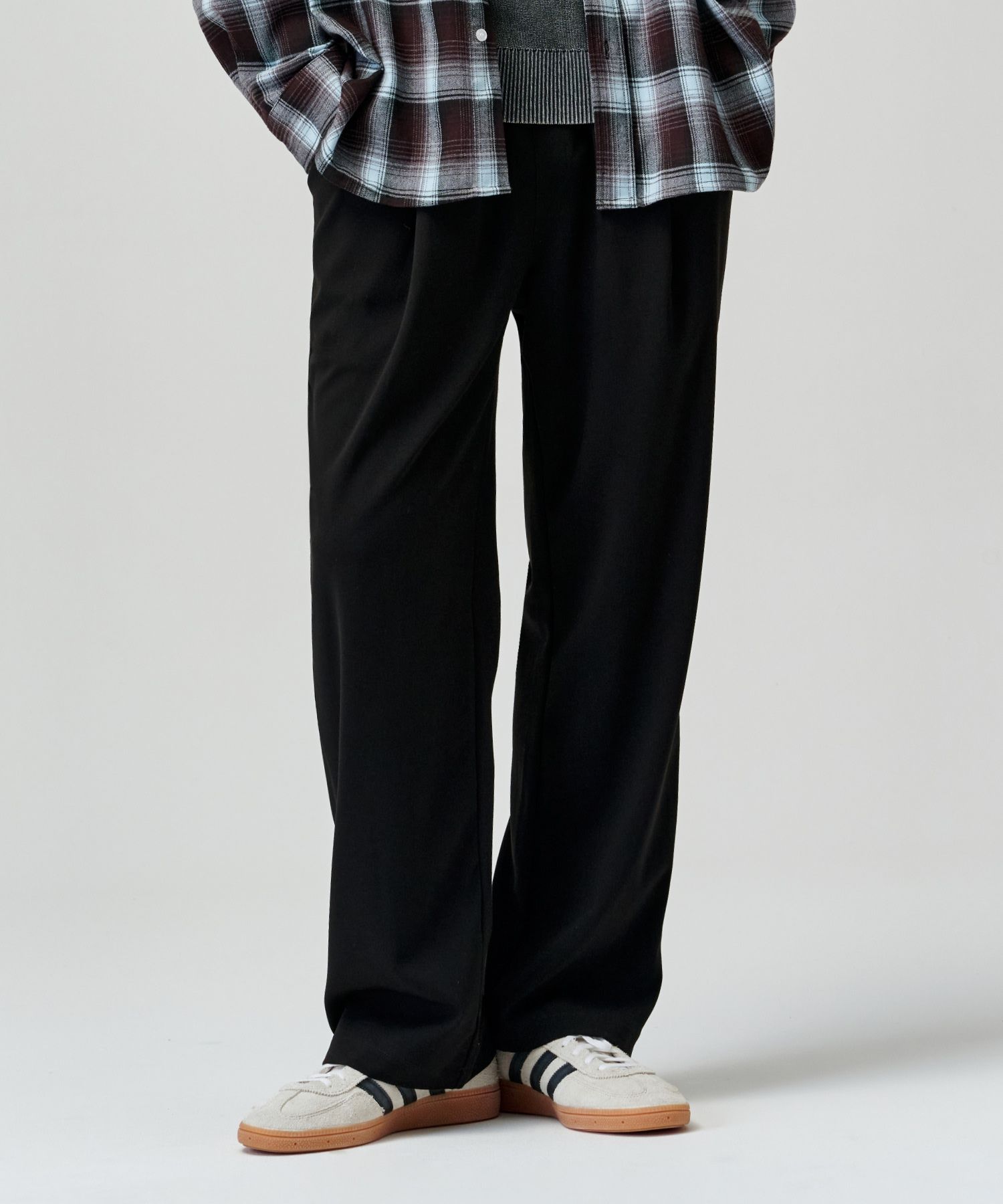 MUSINSA | AGOD One-tuck wide banding slacks [black]
