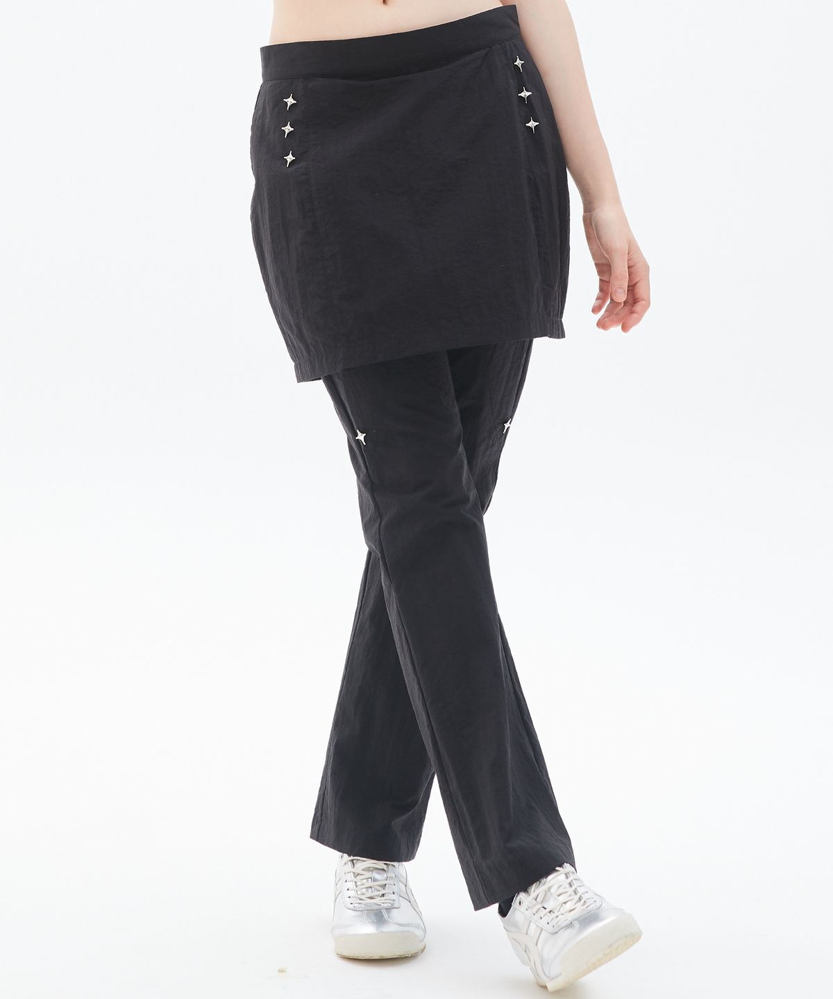 러브이즈트루(LUVISTRUE) PY RIVET SKIRT PANTS(BLACK)
