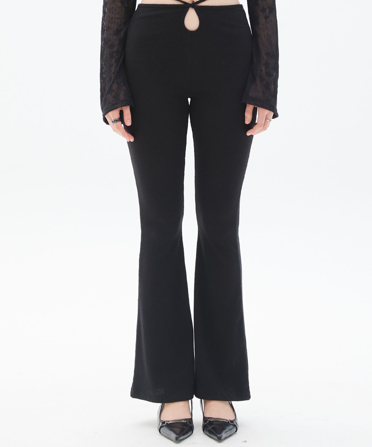 러브이즈트루(LUVISTRUE) PY STRING BOOTS CUT PANTS(BLACK)