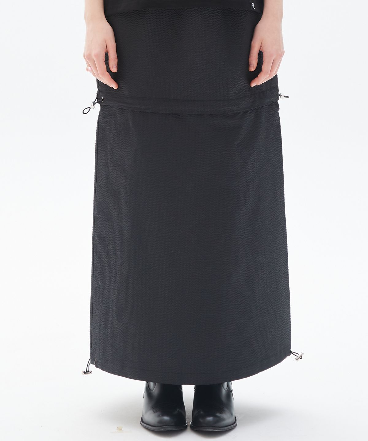 러브이즈트루(LUVISTRUE) PY 2-WAY SEERSUCKER SKIRT(BLACK)