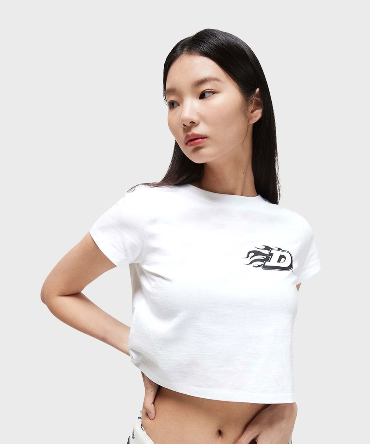 디키즈(DICKIES) 미니 플레임 D 크롭 티셔츠 White