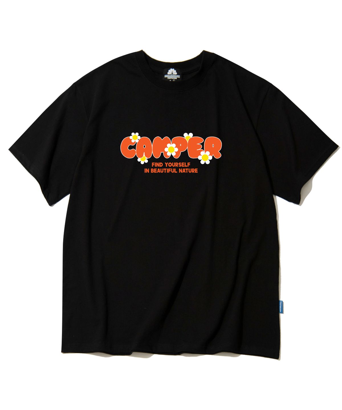 트립션(TRIPSHION) ORANGE CAMPER LOGO 티셔츠 - 블랙