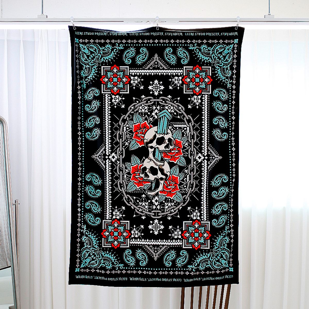 리에르 스튜디오(LEERE STUDIO) 150x100(cm) 반다나 패턴 해골 호랑이 그래픽 블랭킷