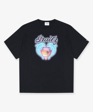 DOLPHIN HEART GRAPHIC T-SHIRT [BLACK]