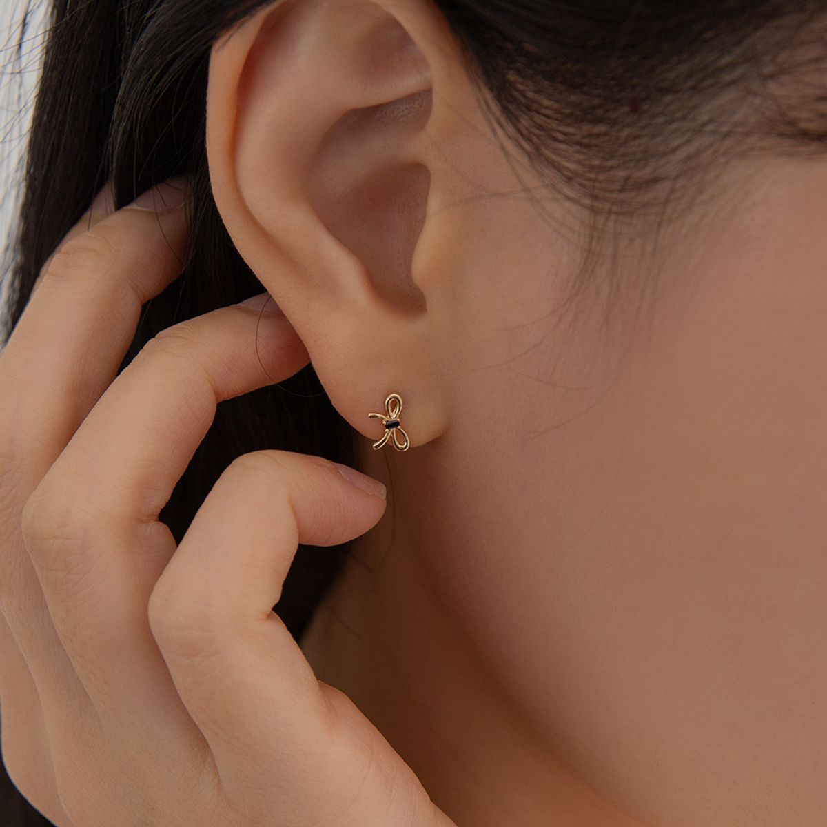 룬느(LUNNE) 14k 바게트 스톤 리본 원터치 귀걸이 (14k골드) #LFE11