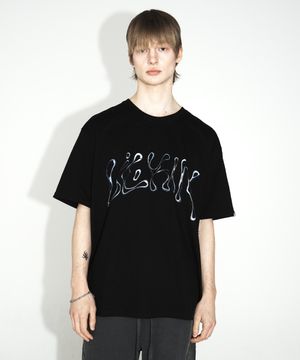 워터 드롭 타이포그래피 반팔 티셔츠_블랙