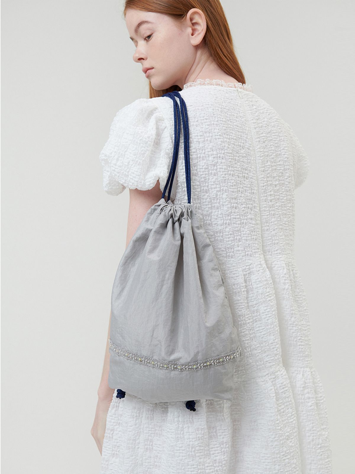 오앨(OUEL) DRAWSTRING BAG_SILVER