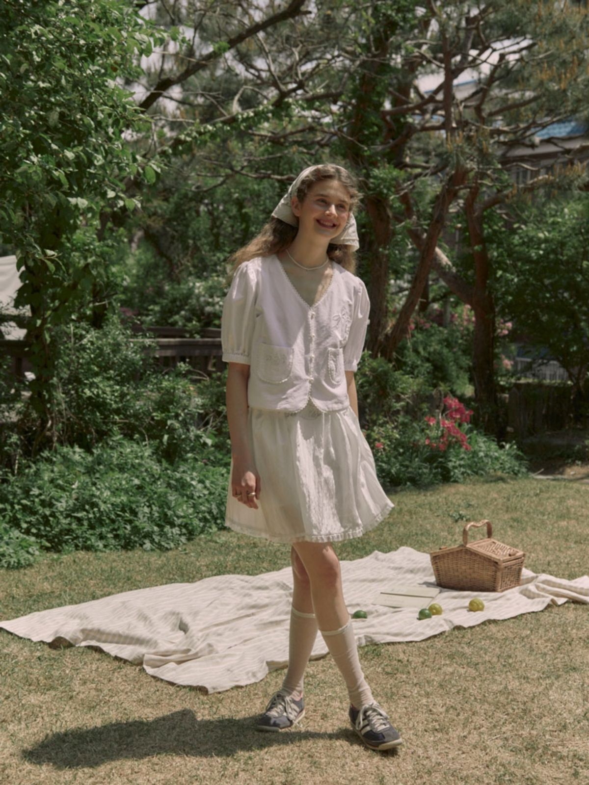 셀리테일즈(CELITAILS) LACE TRIM PUFF BLOUSE_WHITE
