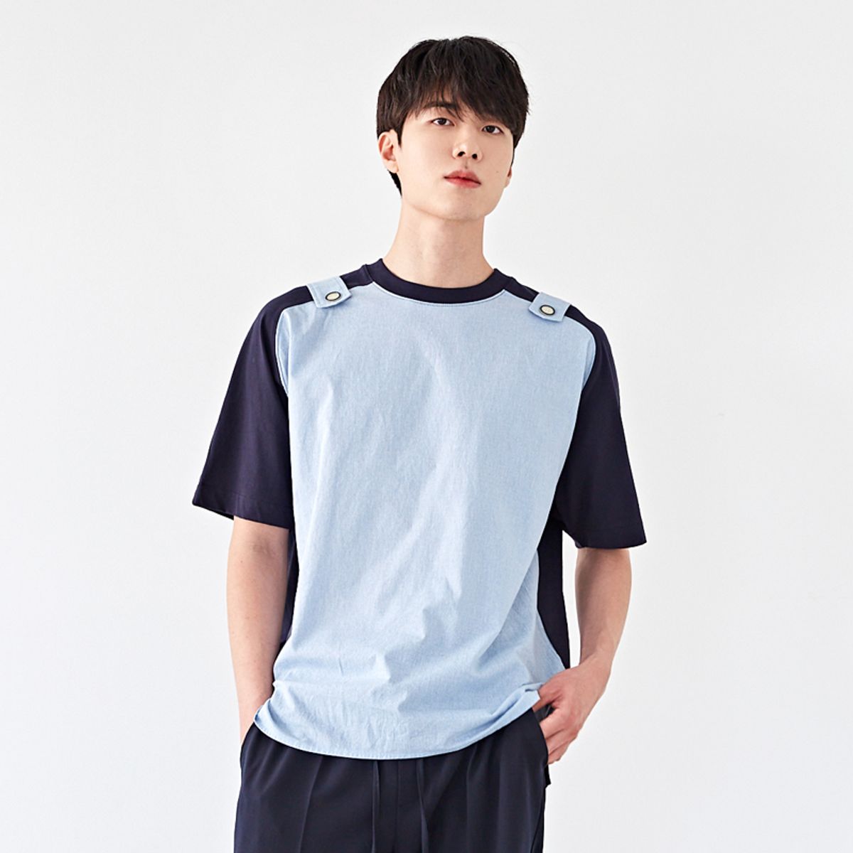 커스텀어스(CUSTOMUS) 어깨 비죠 장식 라그랑 티셔츠 CXS23MKRT577
