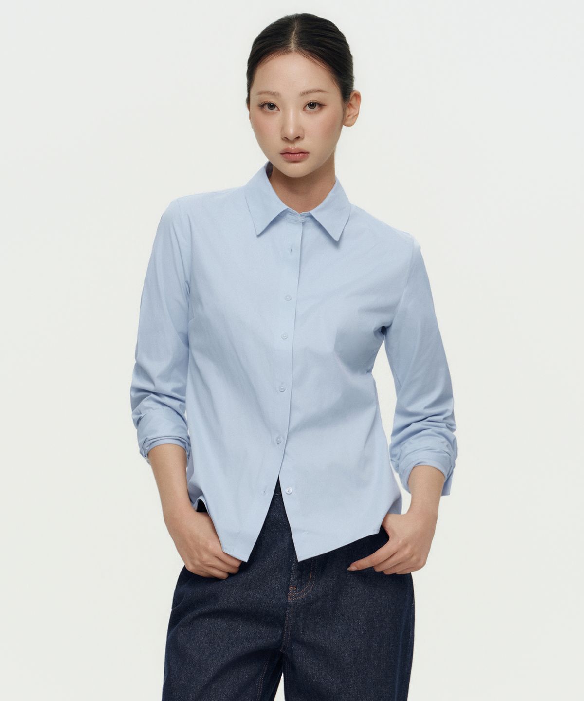 무신사 스탠다드 우먼(MUSINSA STANDARD WOMAN) 우먼즈 슬림 핏 셔츠 [스카이 블루]
