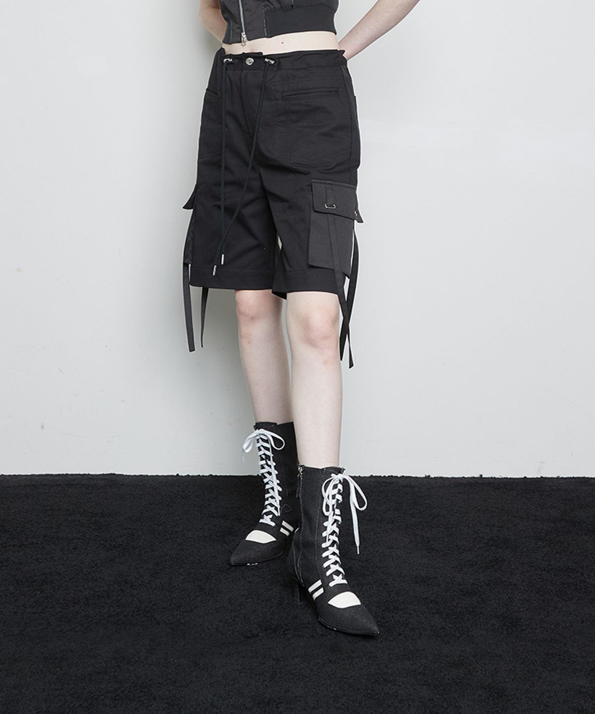 라티젠(LARTIGENT) L3 RIBBON POCKET SHORT(BLACK)