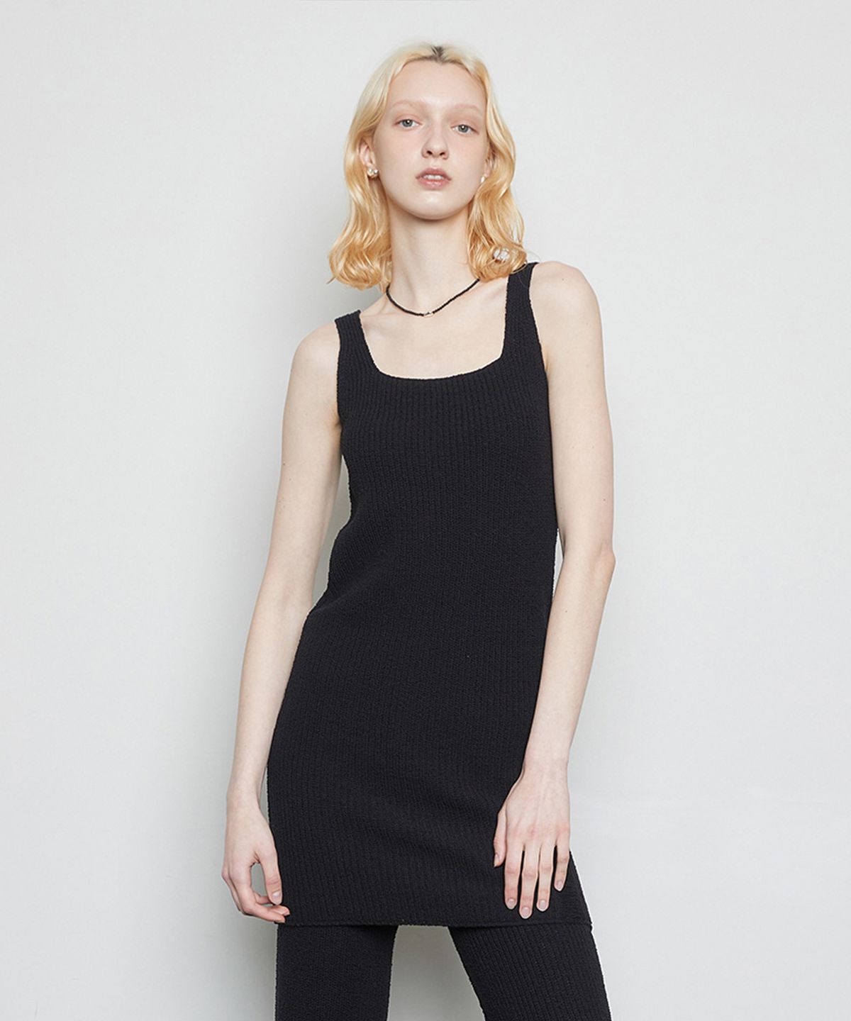 라티젠(LARTIGENT) L3 DEMAGE KNIT DRESS(BLACK)