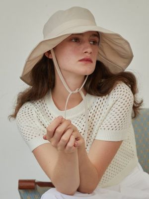 나일론 스트랩 와이드 버킷햇 (베이지)