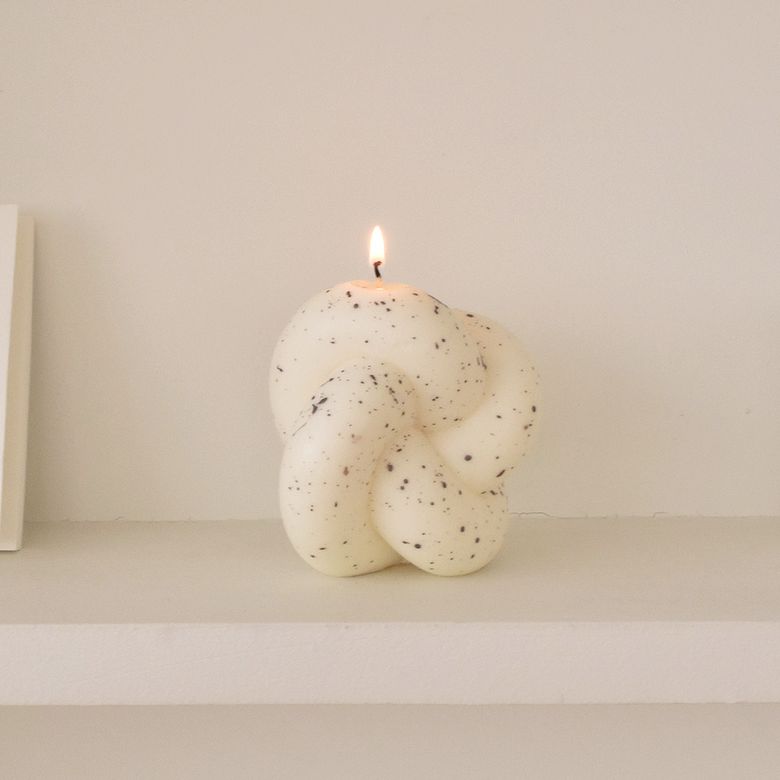 Tube Knot Candle No.2 - dark gray dot