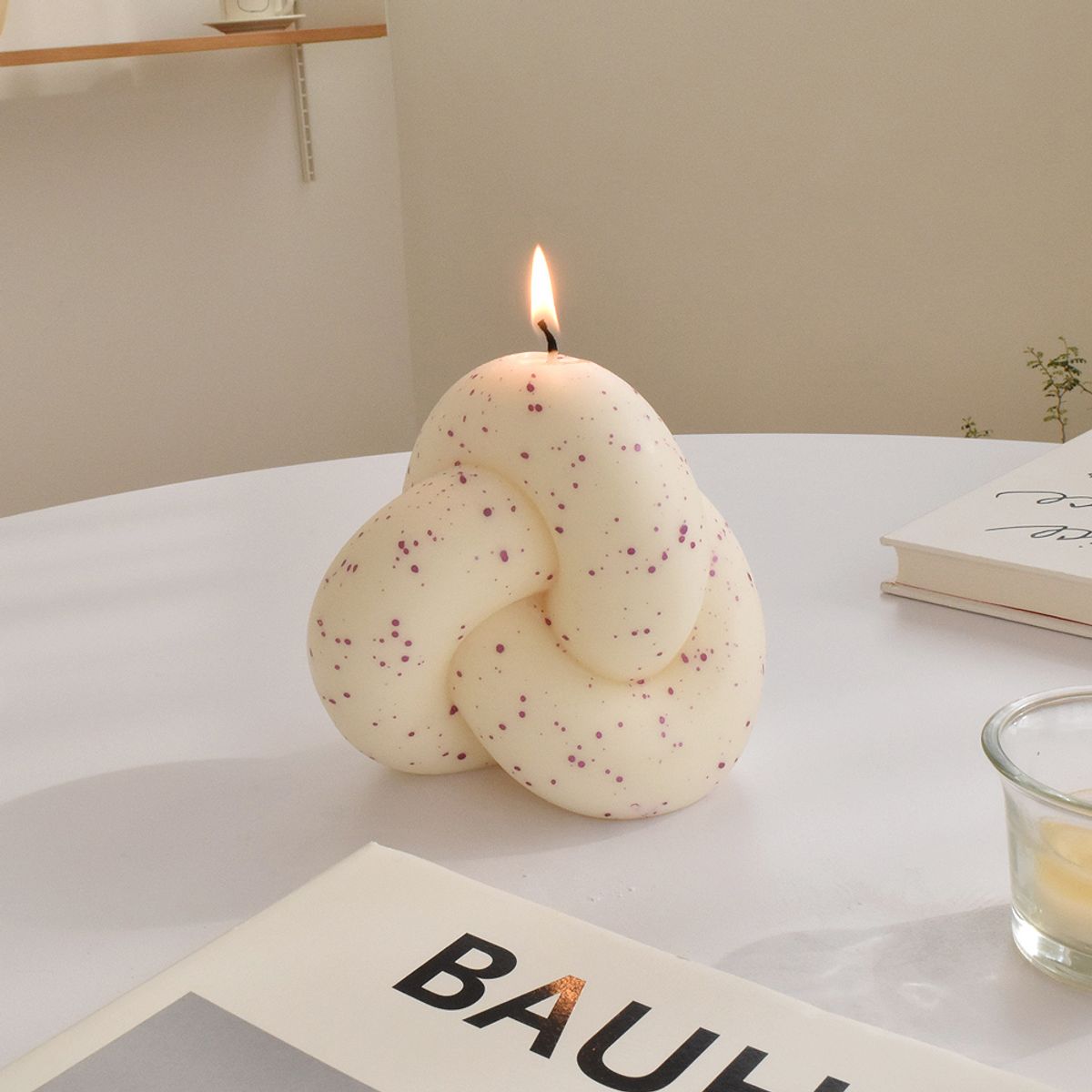 허니플라밍고(HONEY FLAMINGO) Tube Knot Candle No.1 - purple dot