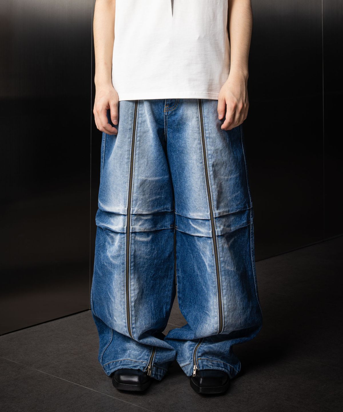 이우가마카라스(IUGAMAKARAS) Long Zipper Denim Pants (Blue)
