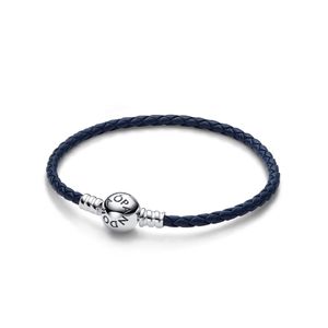 모멘츠 라운드 클라습 블루 브레이디드 래더 브레이슬릿_592790C01