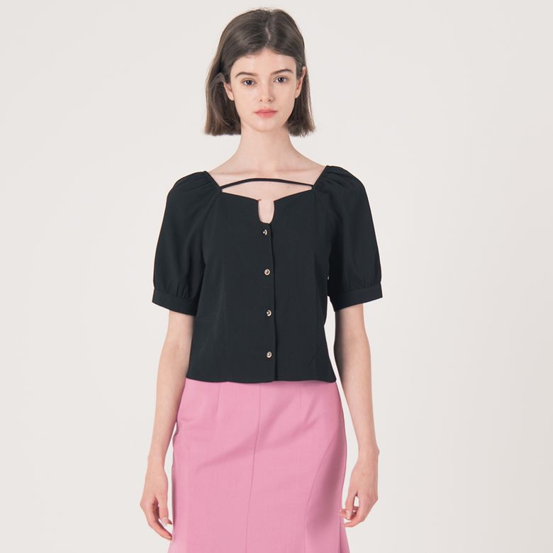 WED_Black slit line blouse