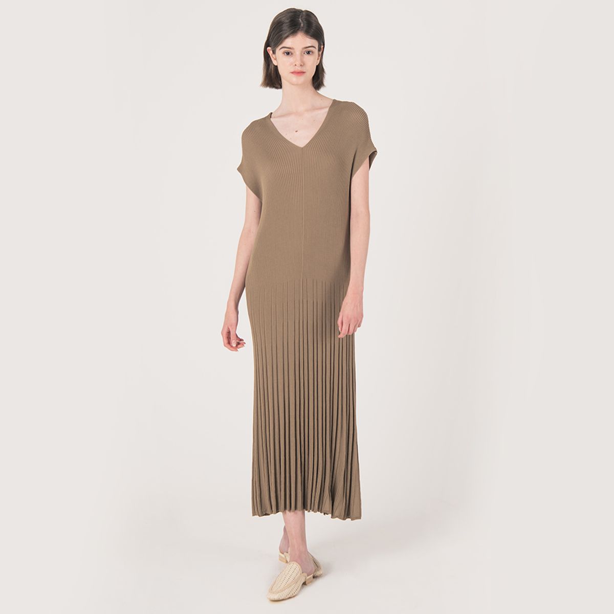 웬스데이딜라잇(WEDNESDAY DELIGHT) WED_V neck sleeveless dress_KHAKI