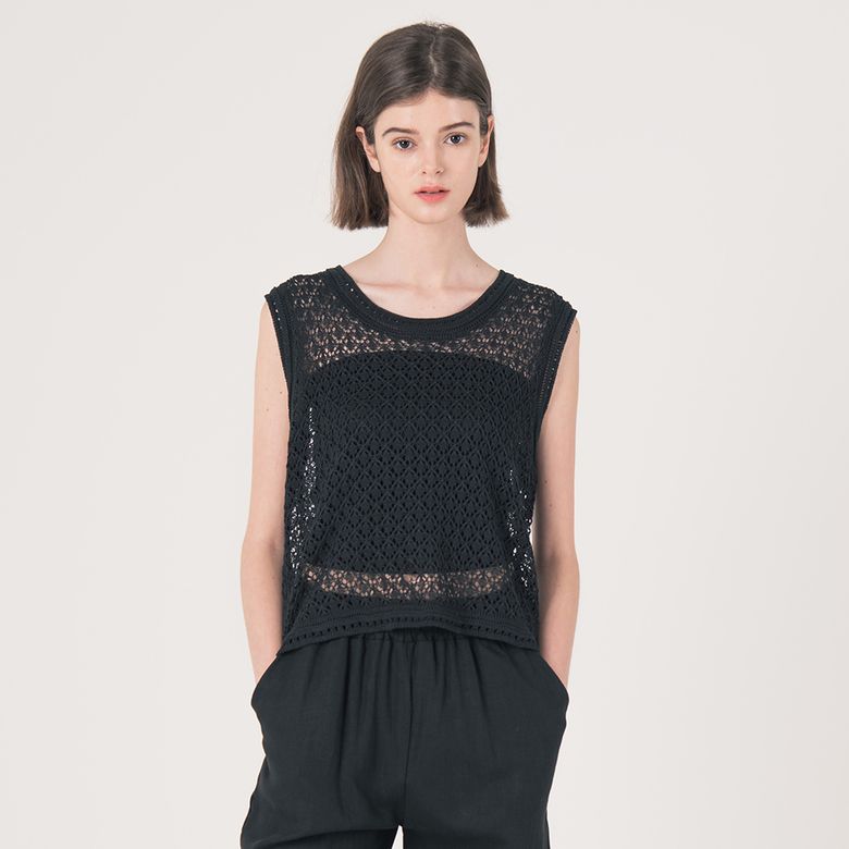 WED_Cable round neck knit vest_BLACK