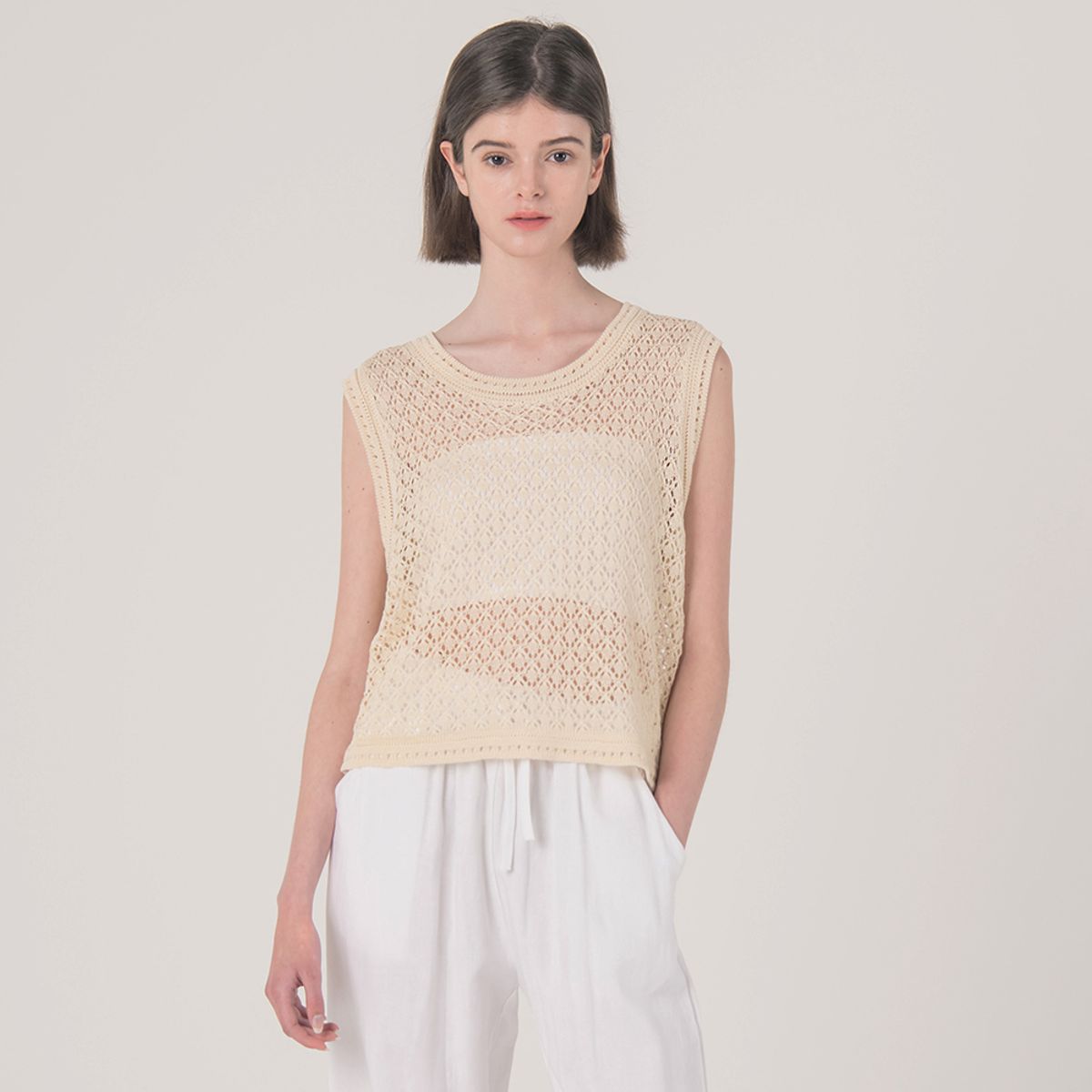 웬스데이딜라잇(WEDNESDAY DELIGHT) WED_Cable round neck knit vest_WHITE