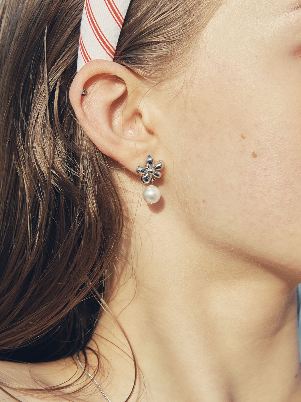 빈티지헐리우드(VINTAGE HOLLYWOOD) Oxalis Flower Pearl Earrings_VH2336EA005B