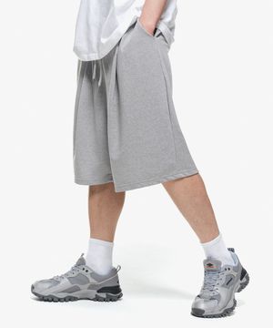 와이드 원턱 스웨트 쇼츠 그레이