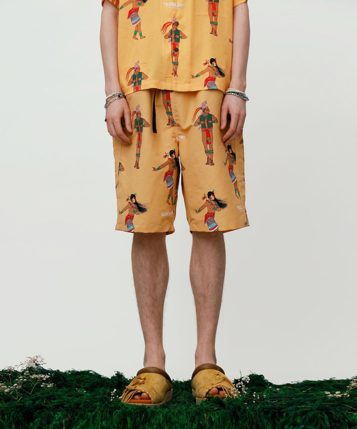 에씰미(ESEELMI) INDIAN HALF BOARDSHORTS