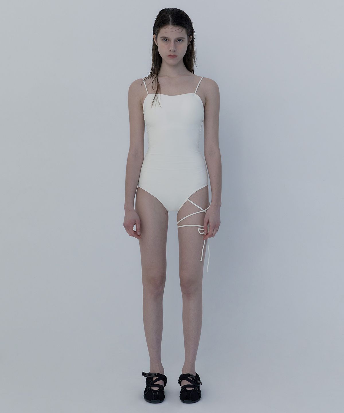 오아이오아이 컬렉션(OIOI COLLECTION) LACE-UP SWIMSUIT [IVORY]