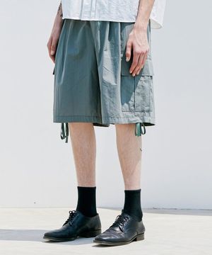 스컬핀 와이드 핏 나일론 카고 밴딩 버뮤다팬츠 라이트카키