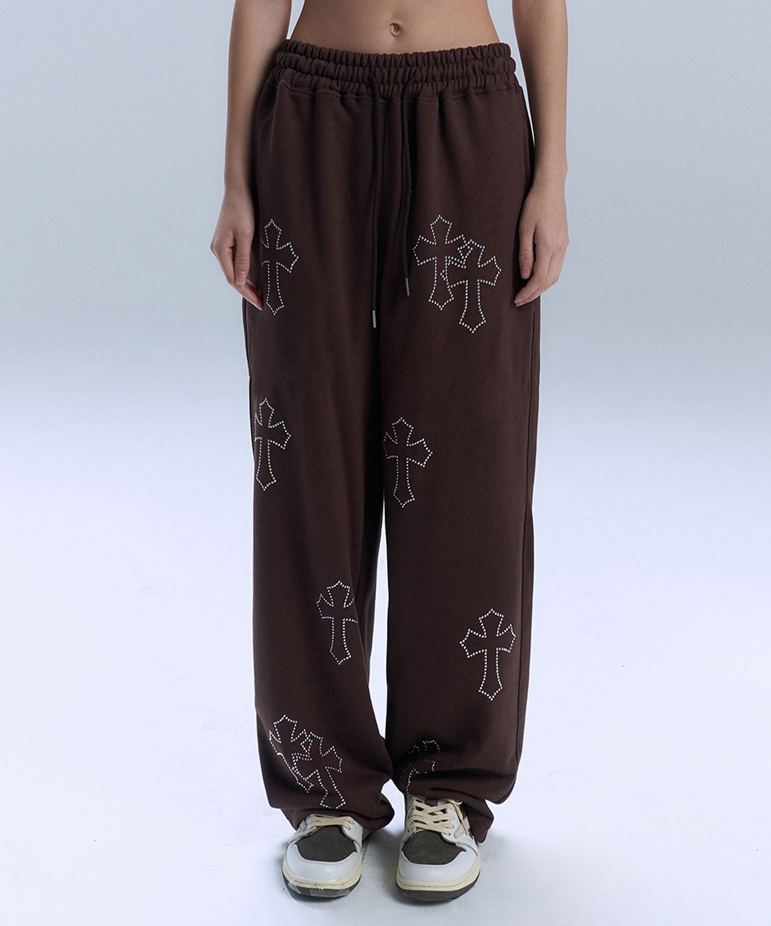 MUSINSA | ROCKCAKE Crystal Cross 2way Jogger - Brown