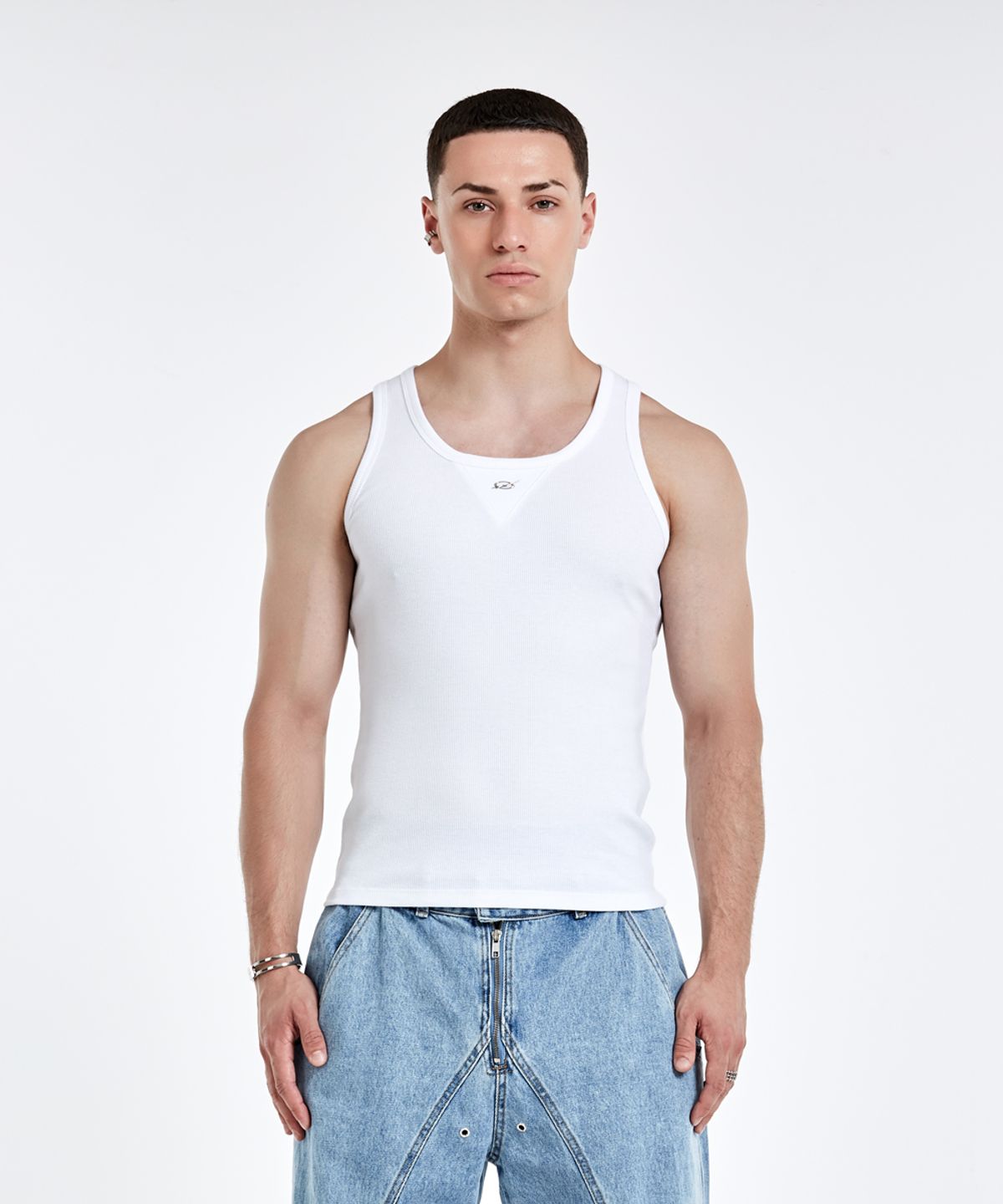51퍼센트(51PERCENT) Metal logo sleeveless - White