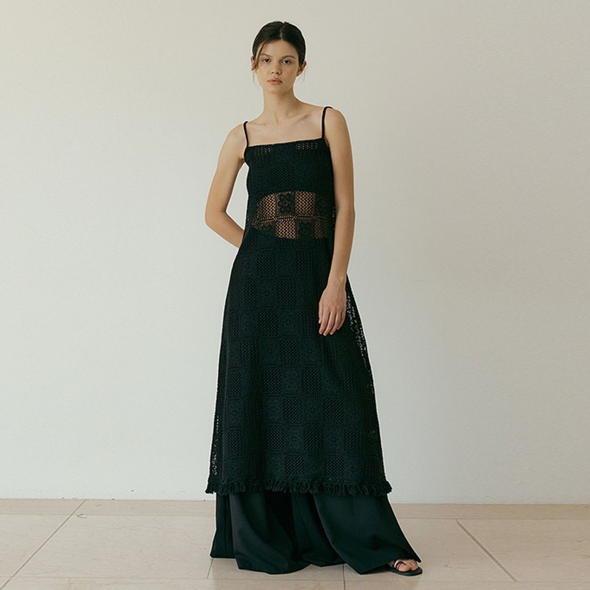 루시르주(LUCIR ZU) Cotton crochet one-piece (black)