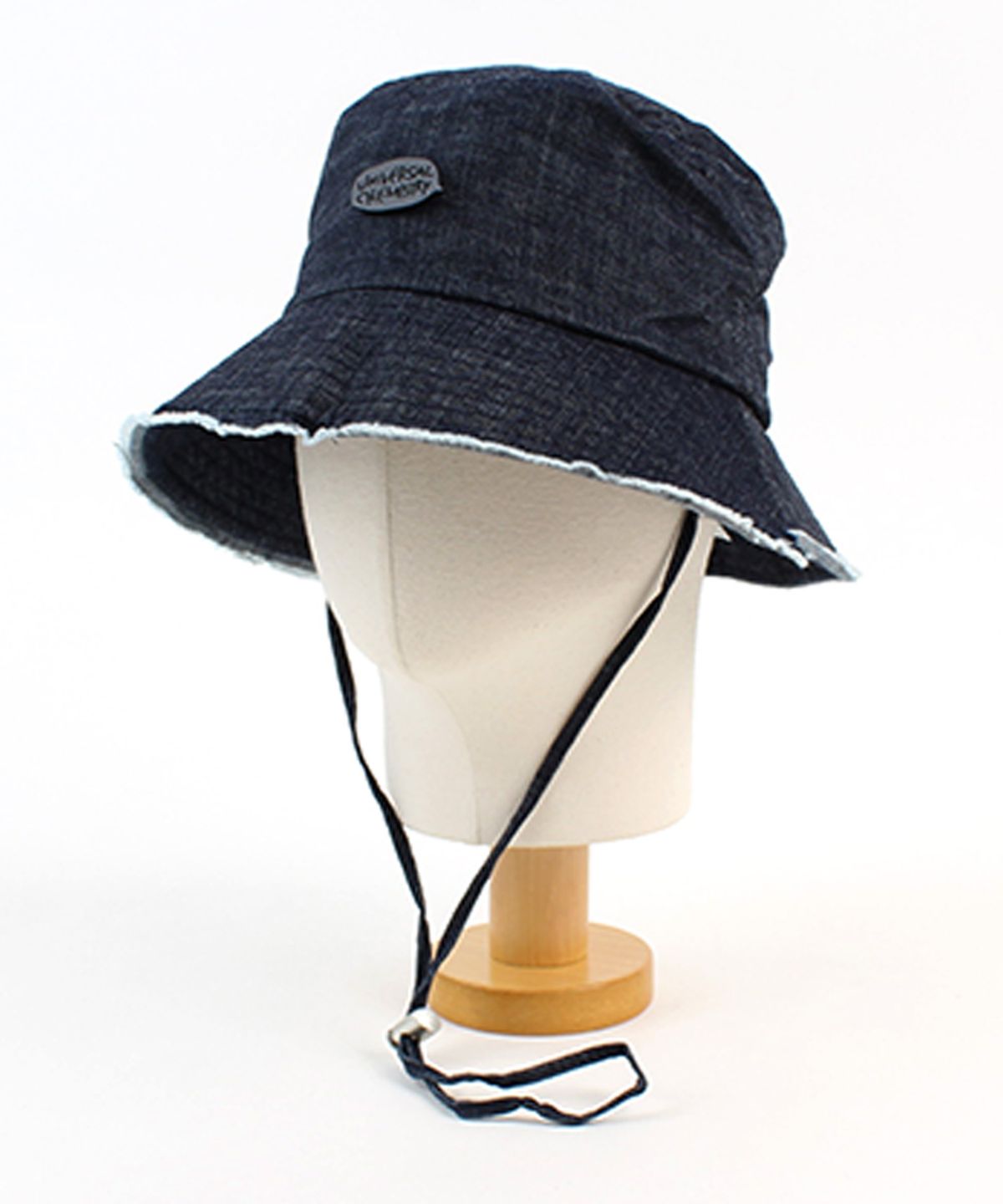유니버셜 케미스트리(UNIVERSAL CHEMISTRY) String Vintage Edge Denim Bucket Hat 빈티지버킷햇
