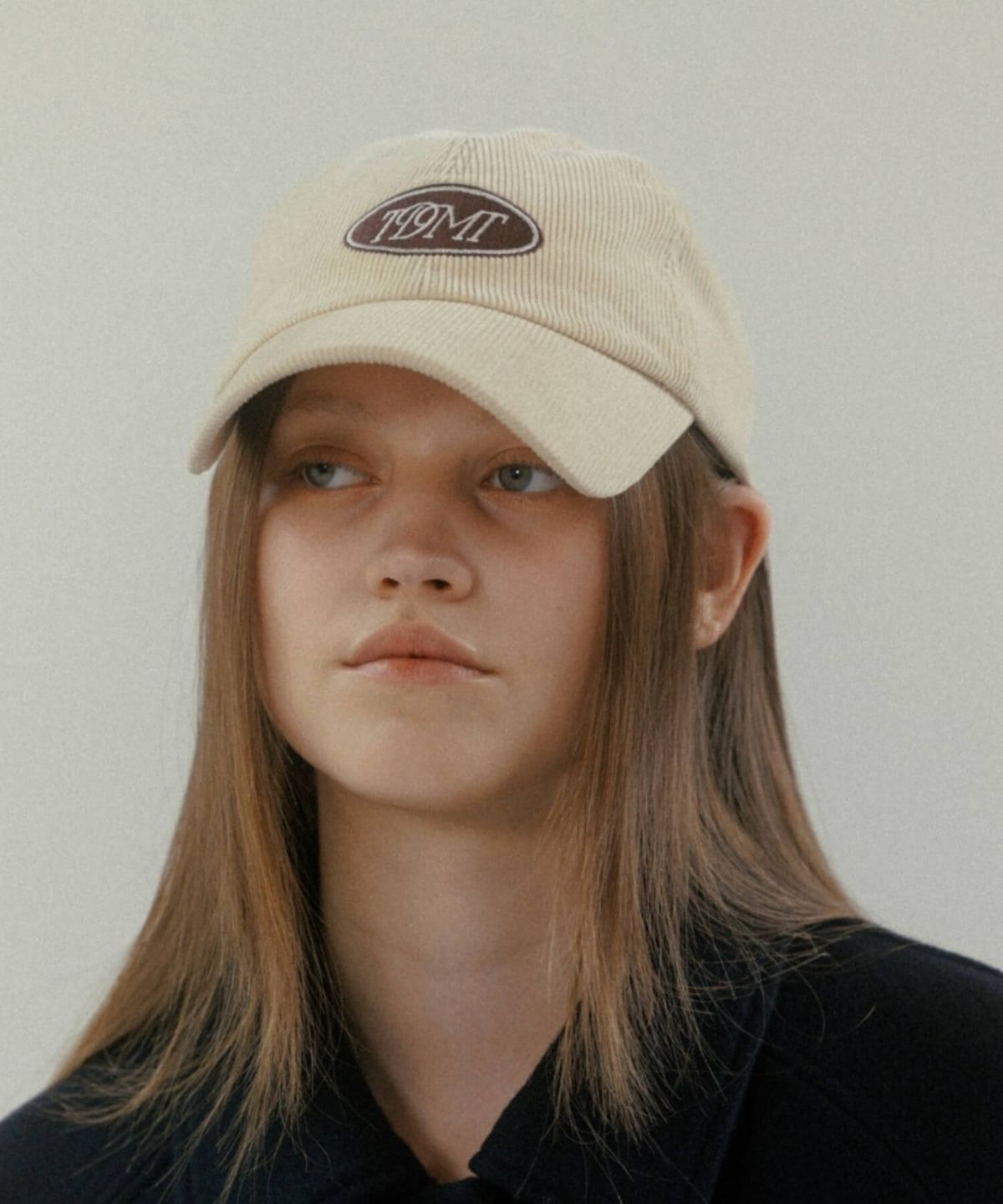 튜드먼트(TTUDEMENT) CORDUROY LOGO BALLCAP CREAM