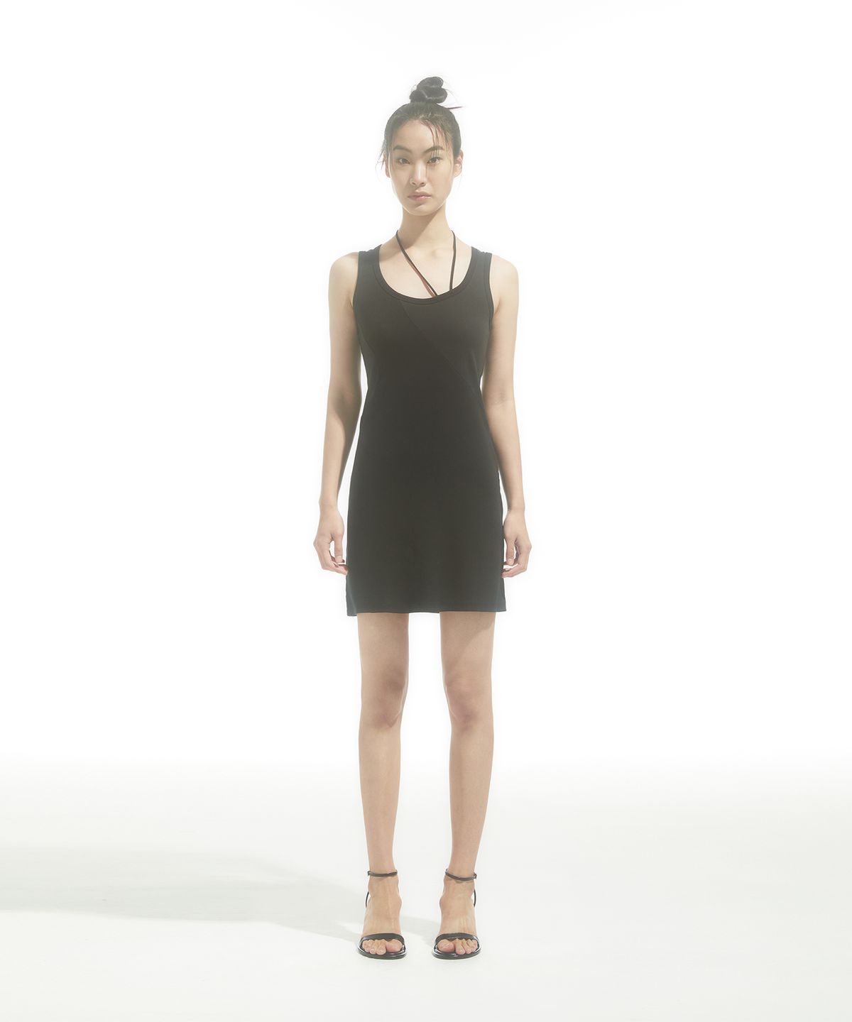 드레(DRAE) SCOOP-NECK JERSEY MINI DRESS_BLACK