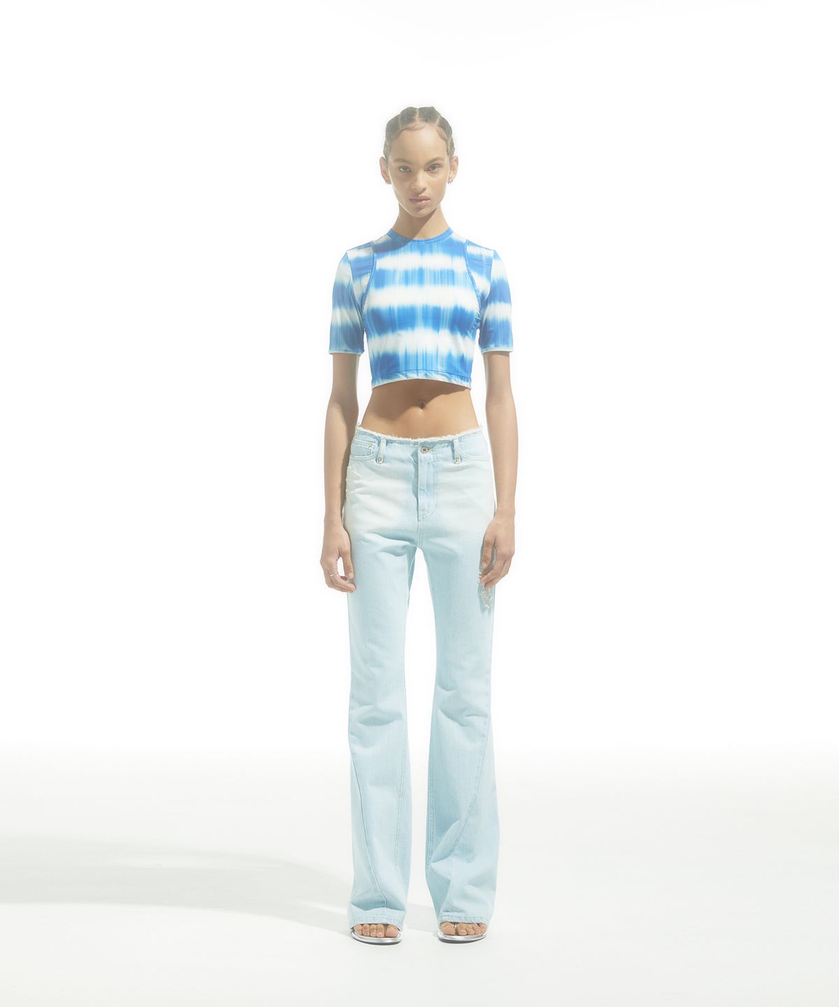 드레(DRAE) RAW-EDGE FLARED JEANS_LIGHT BLUE