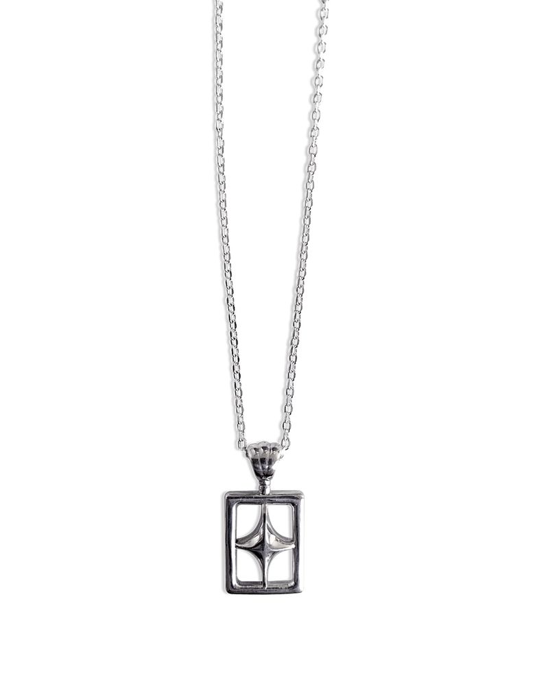 STING SQUARE LONG CHAIN