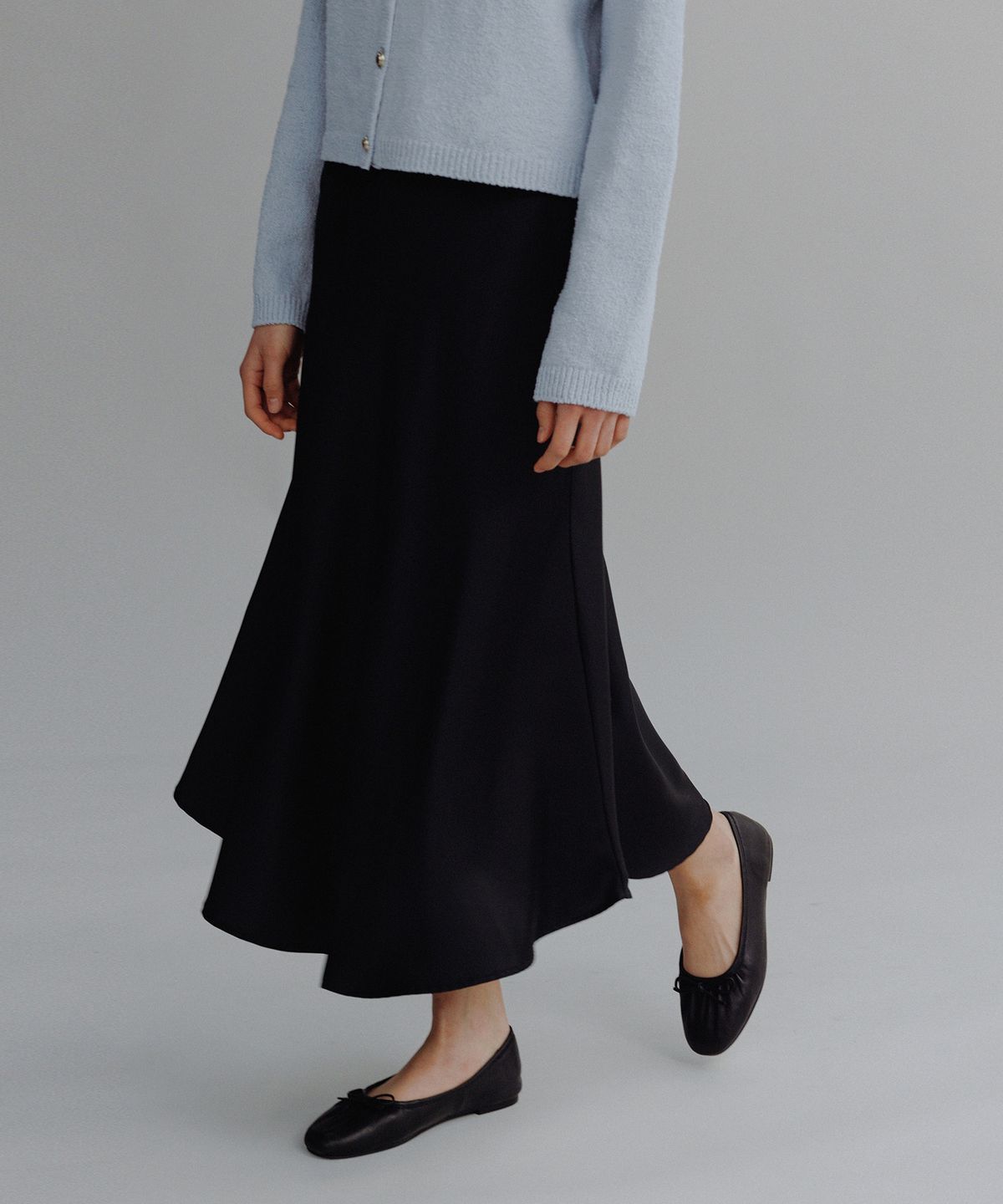 망고매니플리즈(MANGO MANY PLEASE) SHELL SATIN SKIRT (2colors)