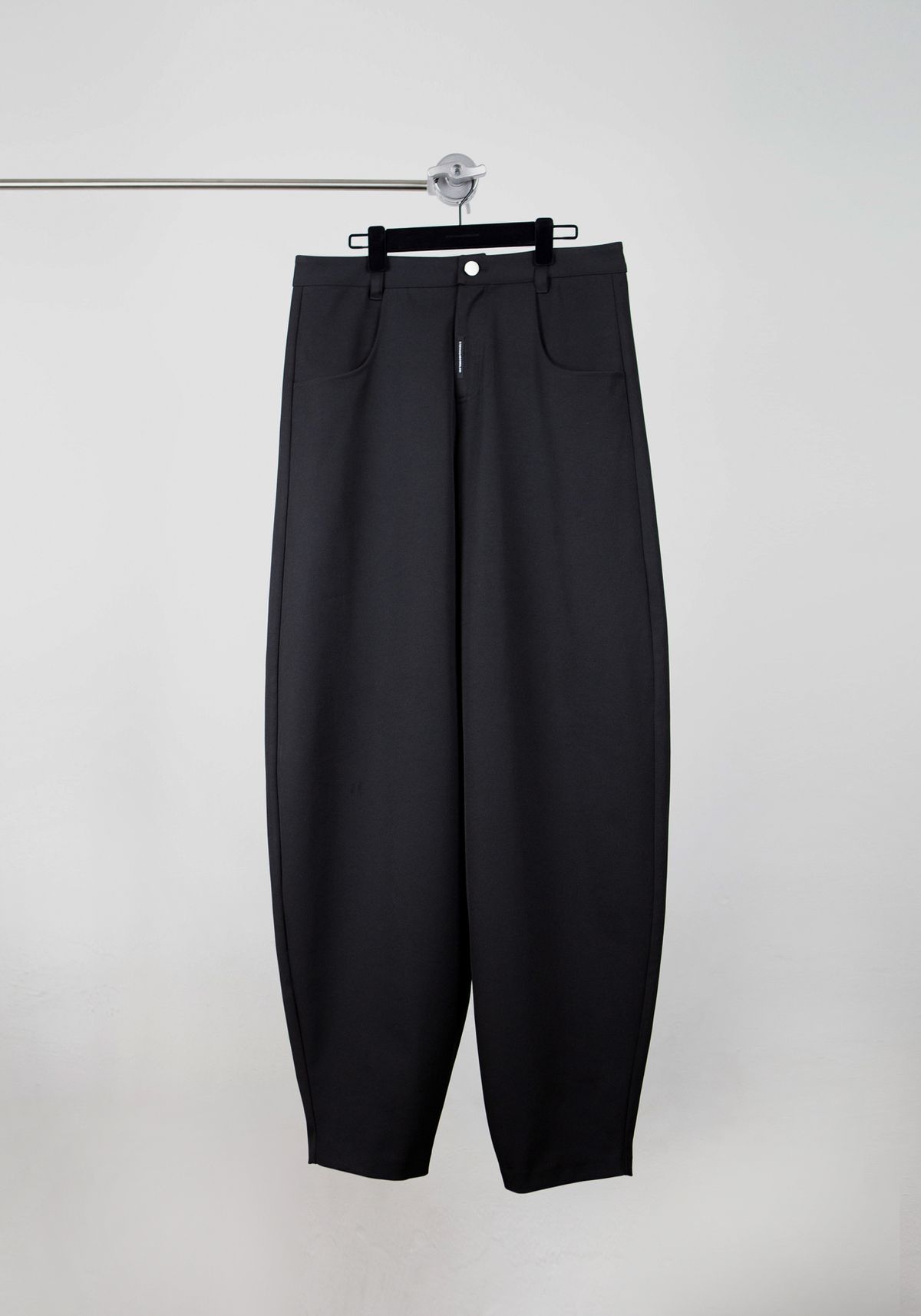 고저(GOZER) TWILL OVERSIZE PANTS