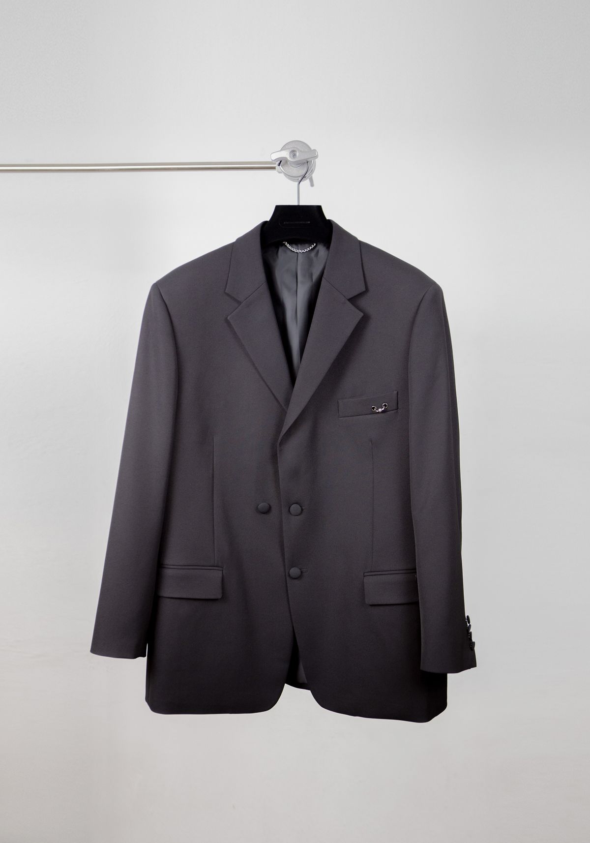고저(GOZER) PIERCED OVERSIZE JACKET