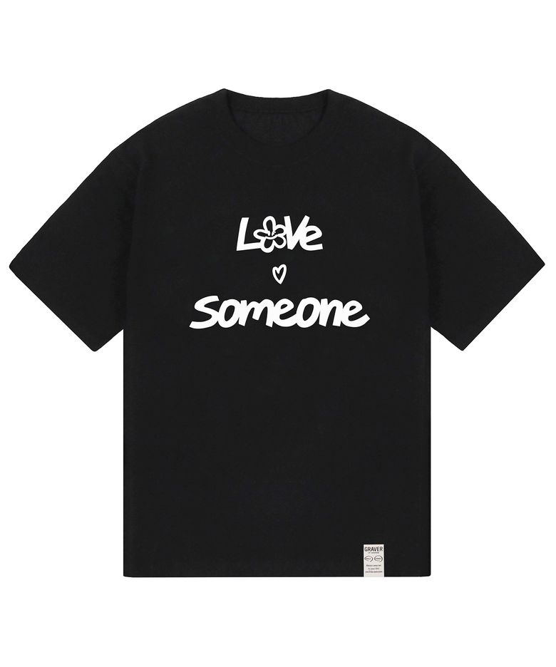 [UNISEX]LOVE SOMEONE 반팔티_블랙/화이트 로고
